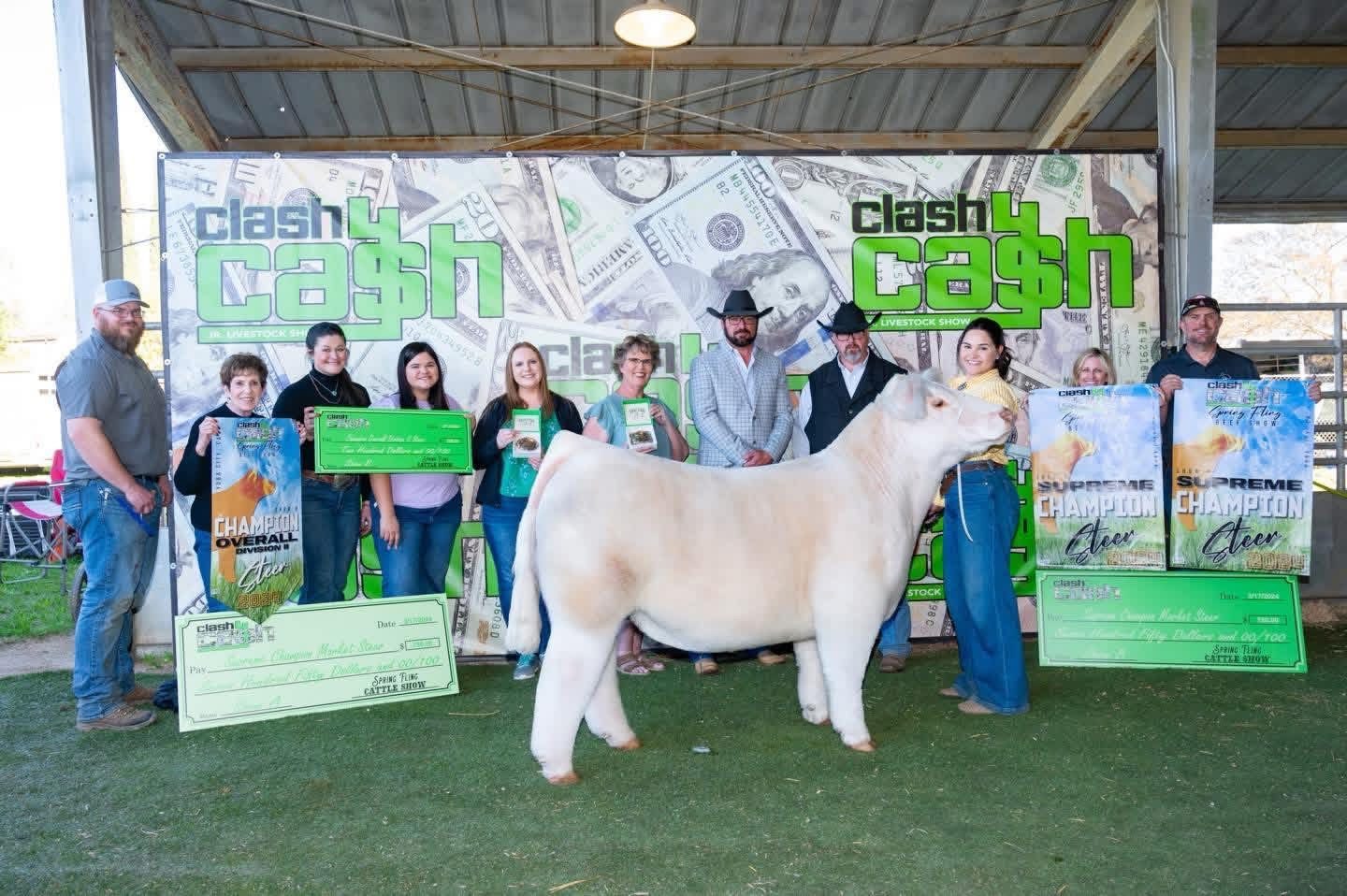 Shelby Nissen with the supreme champion steer at the 2024 Cash for Clash